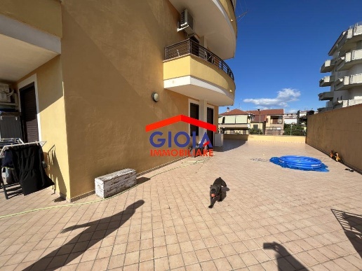 appartamento in vendita a Mondragone