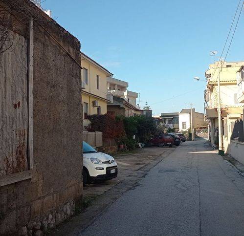 casa indipendente in vendita a Mondragone