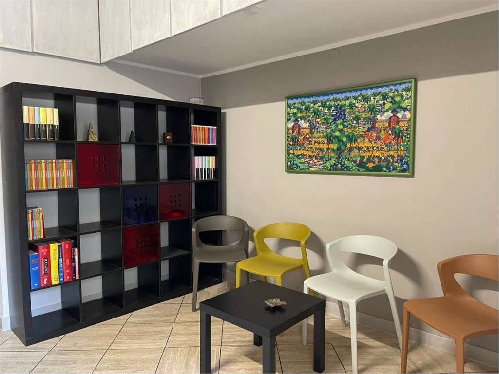 ufficio in vendita a Mondragone
