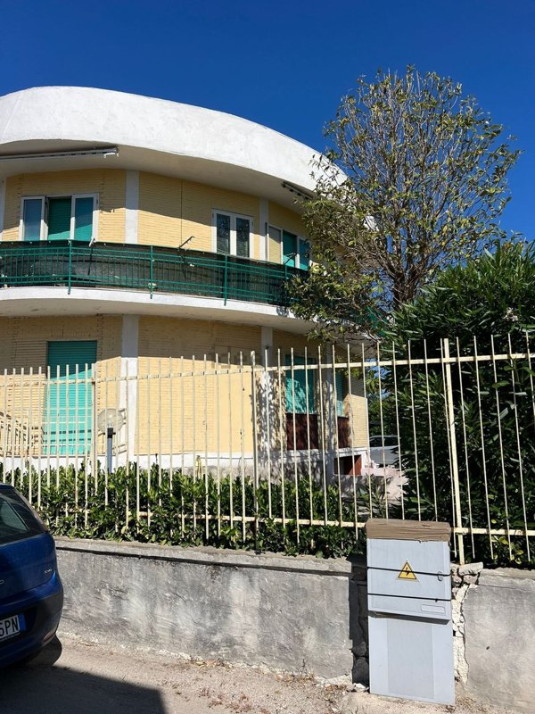 appartamento in vendita a Mondragone in zona Levagnole