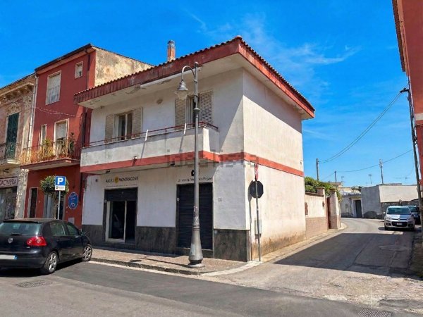 casa indipendente in vendita a Mondragone