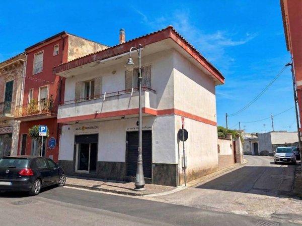 casa indipendente in vendita a Mondragone