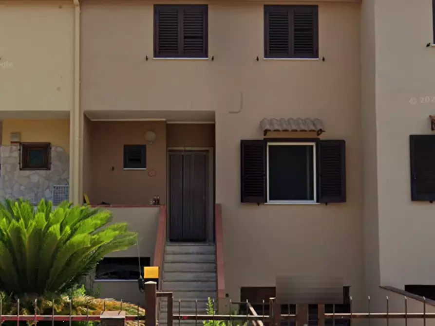casa indipendente in vendita a Mondragone