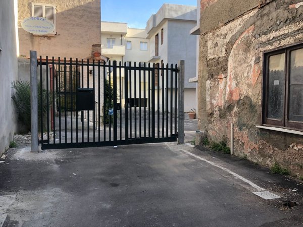 casa indipendente in vendita a Mondragone