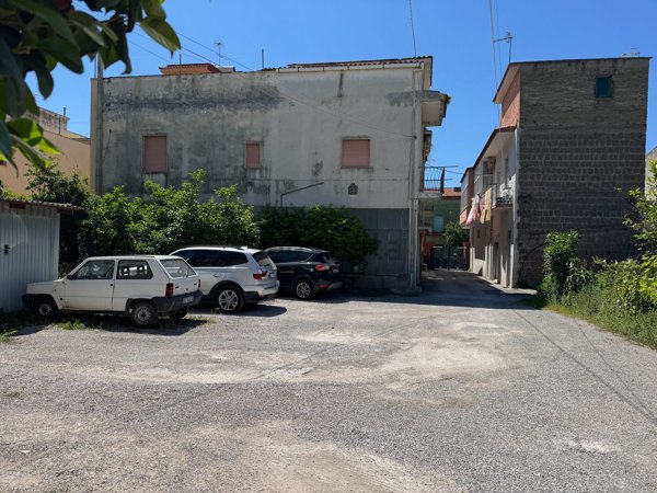 casa indipendente in vendita a Mondragone