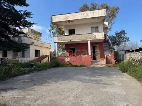 casa indipendente in vendita a Mondragone