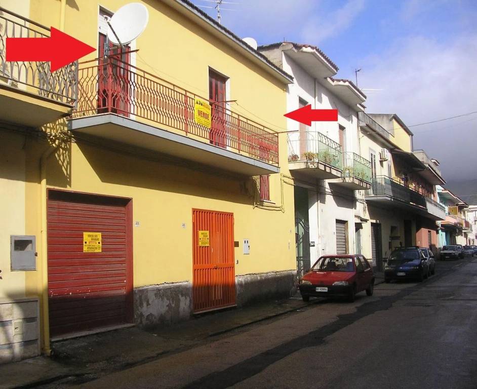 casa indipendente in vendita a Mondragone