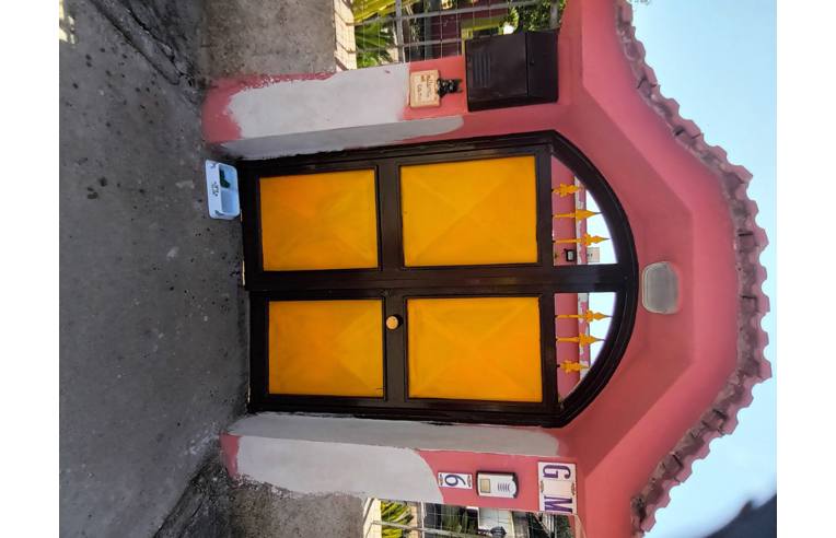 casa indipendente in vendita a Mondragone