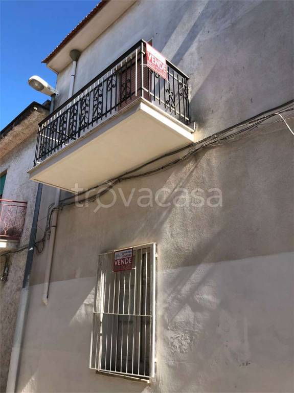 casa indipendente in vendita a Mondragone