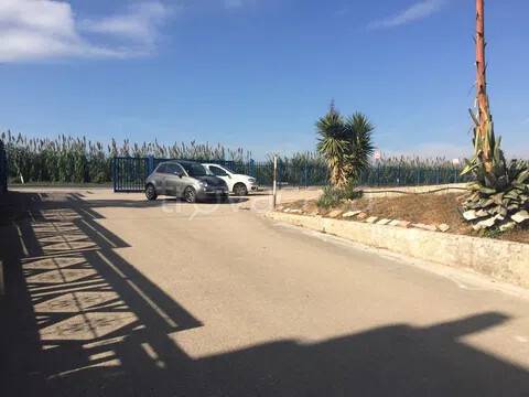 negozio in vendita a Mondragone