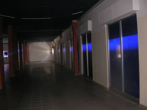 negozio in vendita a Mondragone