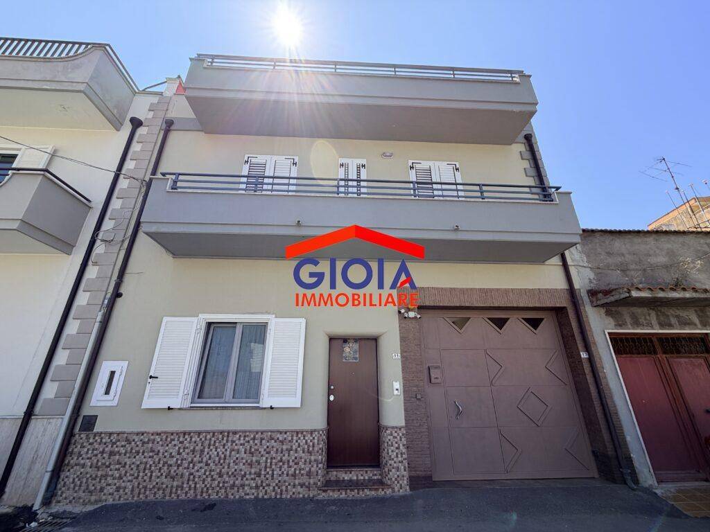 casa indipendente in vendita a Mondragone