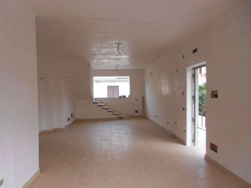 casa indipendente in vendita a Mondragone