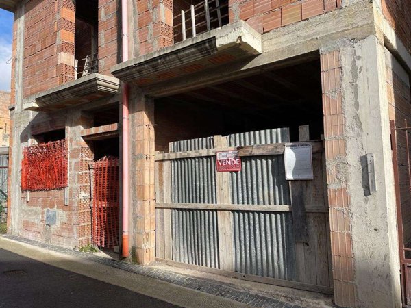 casa semindipendente in vendita a Mondragone