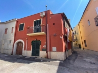 casa indipendente in vendita a Mondragone