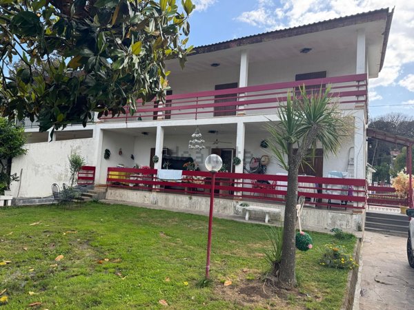 casa indipendente in vendita a Mondragone