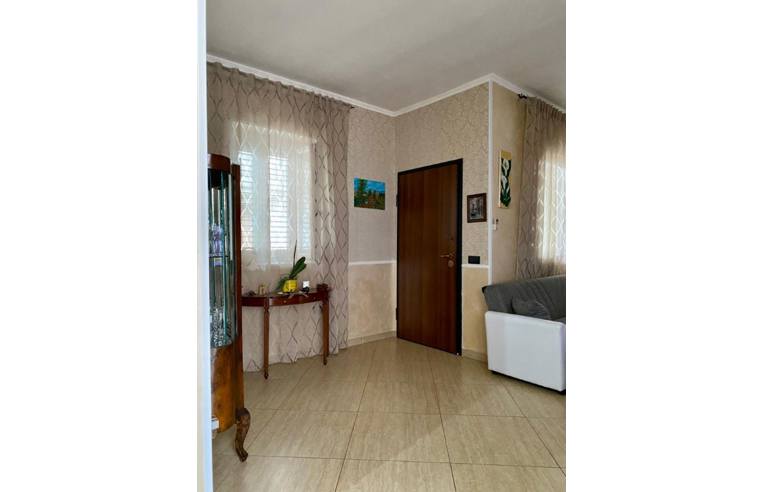 casa indipendente in vendita a Mondragone