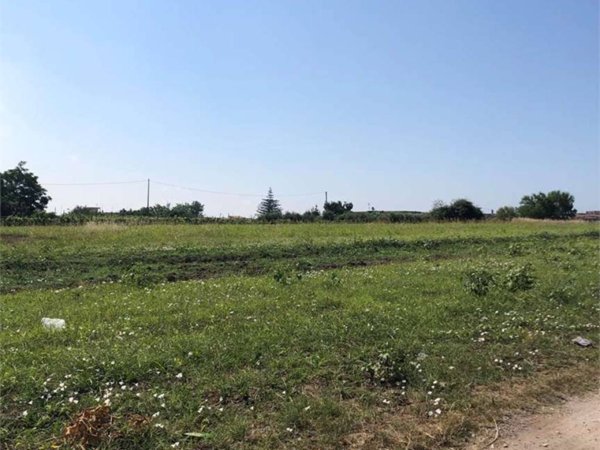 terreno edificabile in vendita a Mondragone