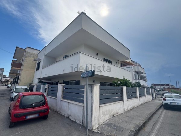 casa indipendente in vendita a Mondragone