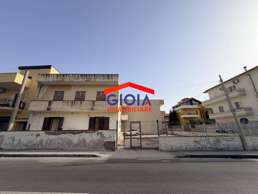 casa indipendente in vendita a Mondragone