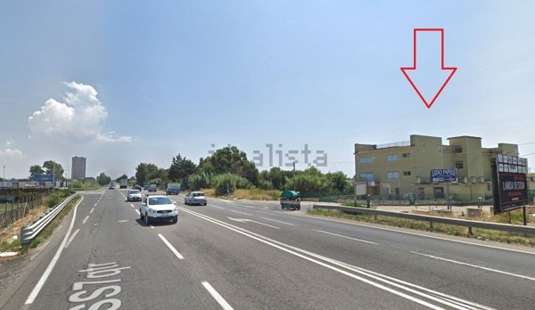 casa indipendente in vendita a Mondragone
