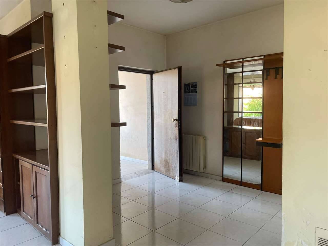 casa indipendente in vendita a Mondragone