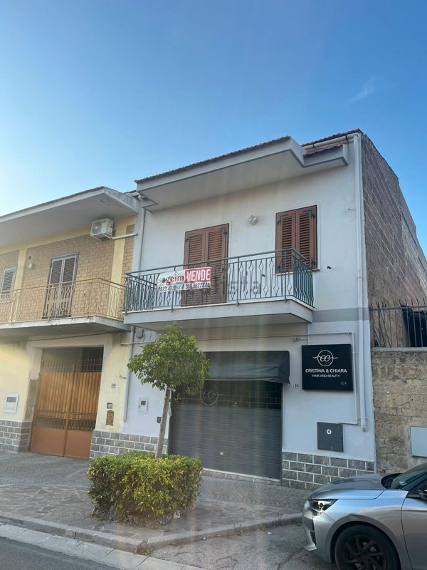 casa indipendente in vendita a Mondragone