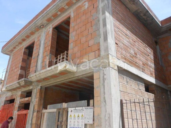 casa indipendente in vendita a Mondragone