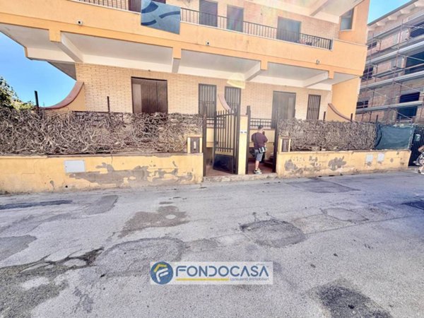 casa indipendente in vendita a Mondragone