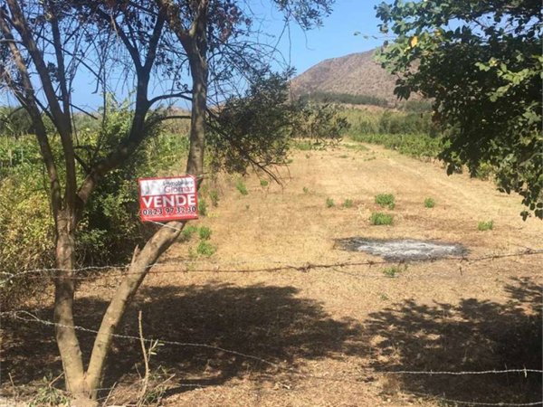 terreno agricolo in vendita a Mondragone in zona Levagnole