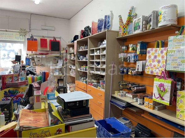 negozio in vendita a Mondragone