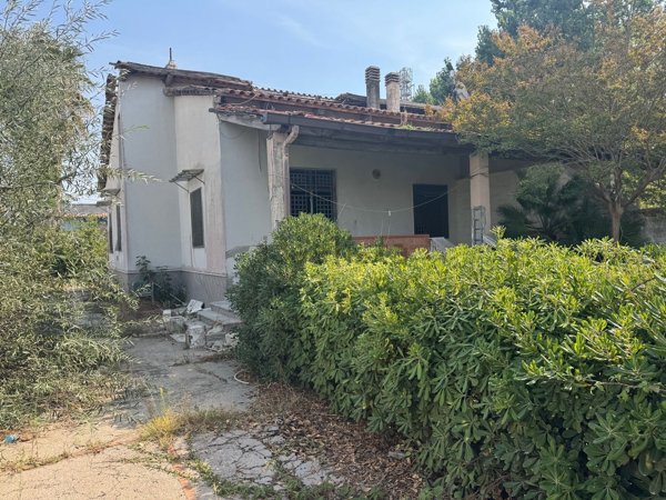 casa indipendente in vendita a Mondragone in zona Pescopagano