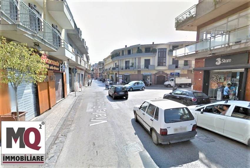 locale commerciale in vendita a Mondragone