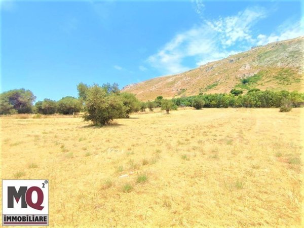 terreno in vendita a Mondragone