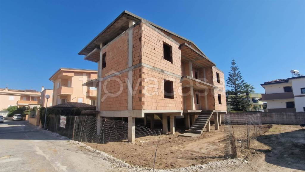 casa indipendente in vendita a Mondragone