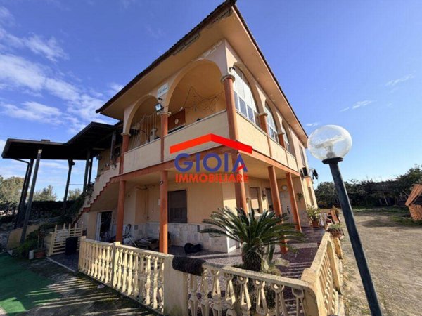 casa indipendente in vendita a Mondragone in zona Pescopagano