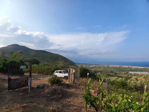 terreno in vendita a Mondragone