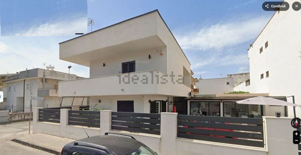 casa indipendente in vendita a Mondragone