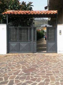 casa indipendente in vendita a Mondragone
