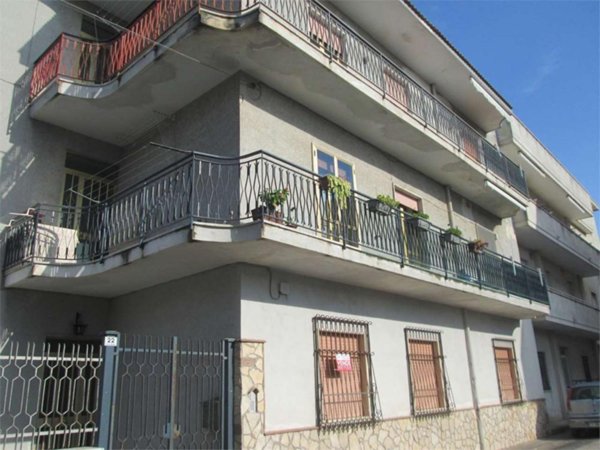 intera palazzina in vendita a Mondragone
