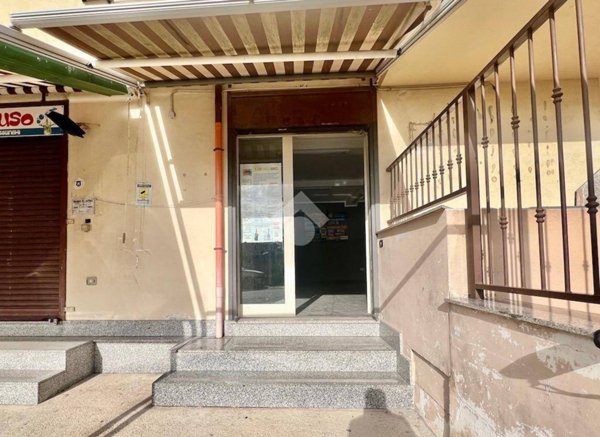 negozio in vendita ad Orta di Atella
