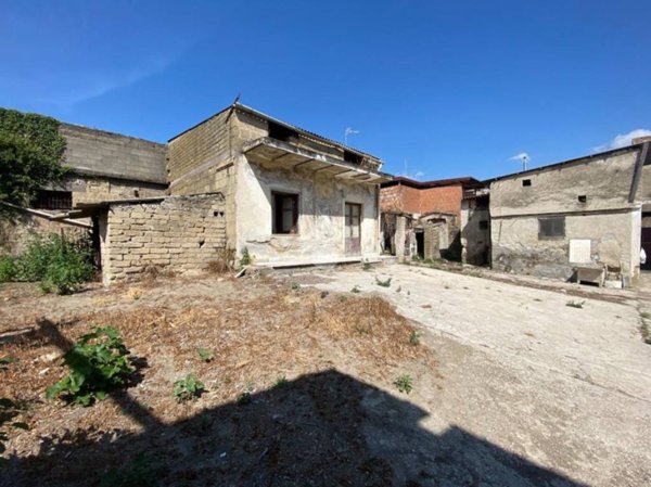 appartamento in vendita ad Orta di Atella