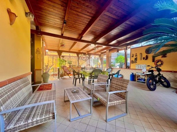casa indipendente in vendita ad Orta di Atella