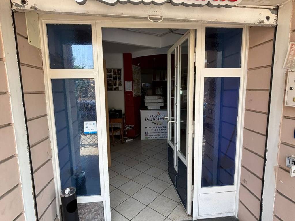 negozio in vendita ad Orta di Atella