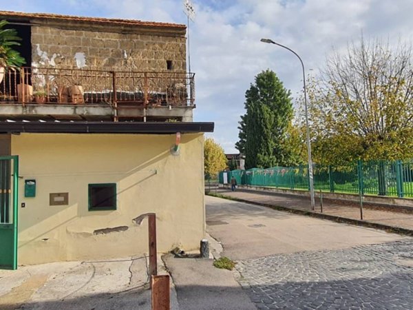 appartamento in vendita ad Orta di Atella