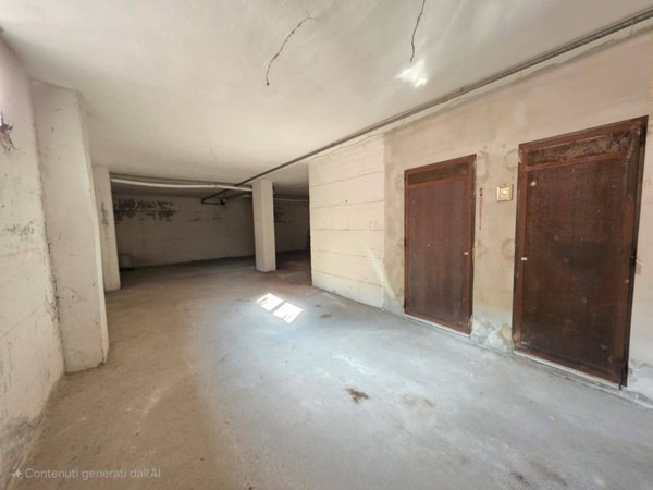 locale commerciale in vendita ad Orta di Atella