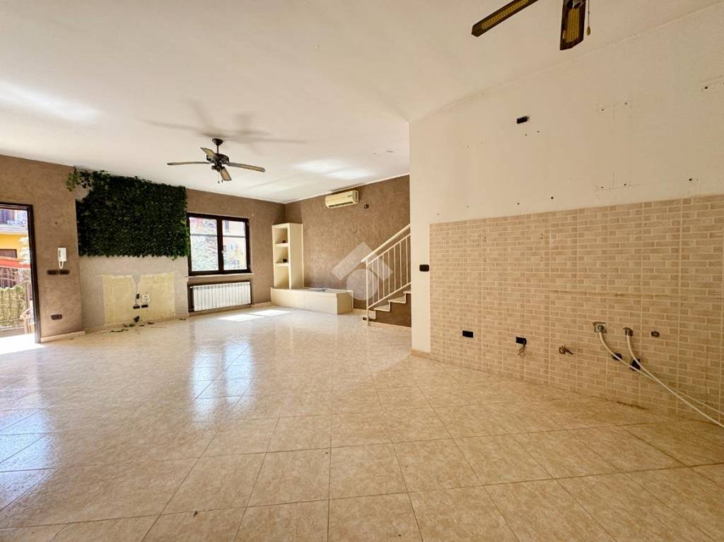 casa indipendente in vendita ad Orta di Atella