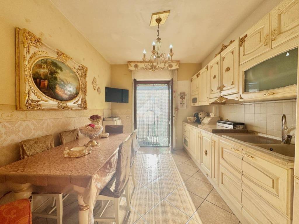 appartamento in vendita ad Orta di Atella