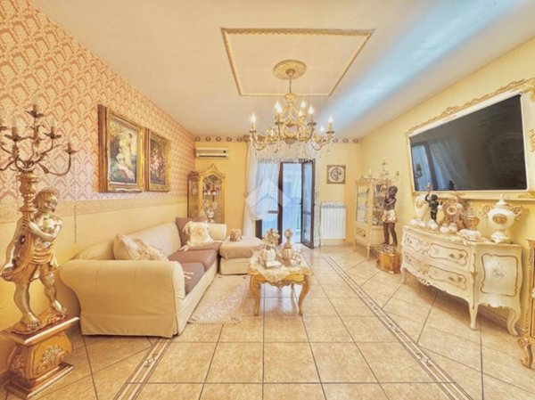 appartamento in vendita ad Orta di Atella