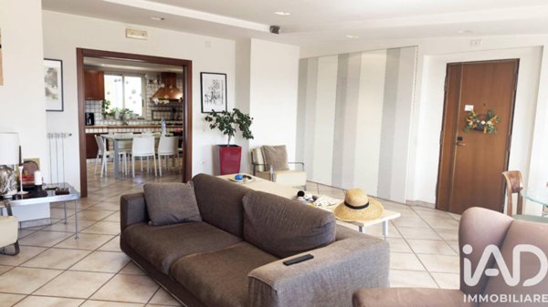 appartamento in vendita ad Orta di Atella